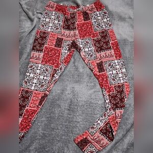 Bobbie Brooks Red and White Patterned Leggings